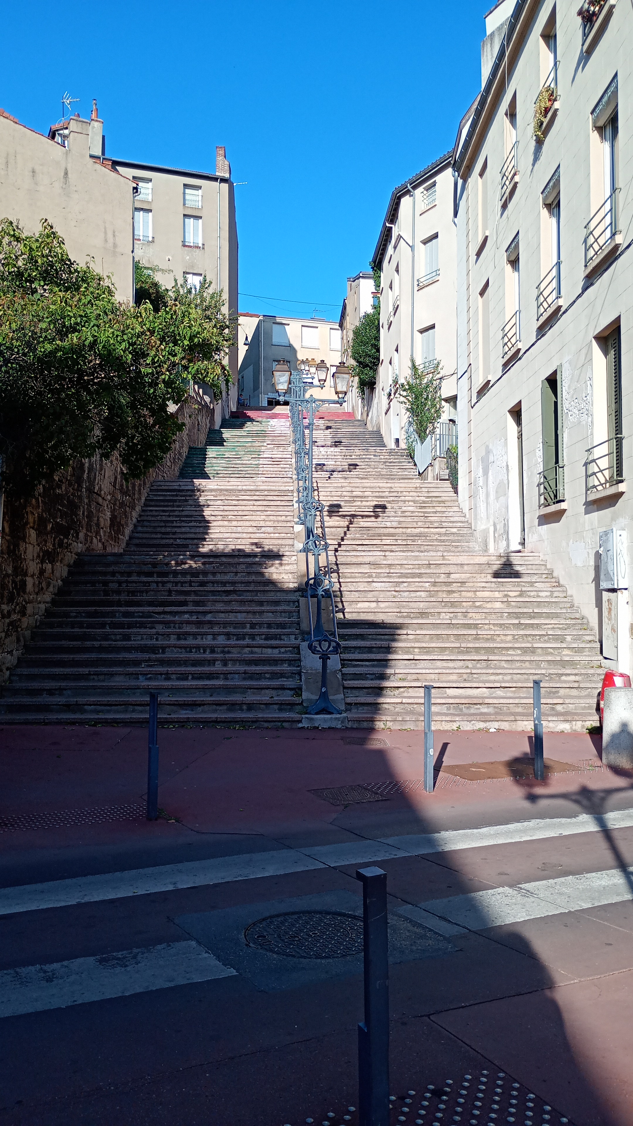 Location logement contre service 42 entre particuliers